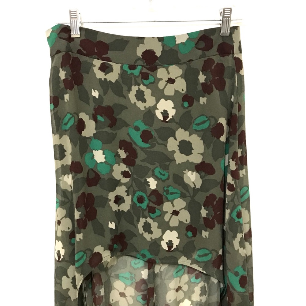 Lamour Hi-Low Skirt - Picture 2 of 8